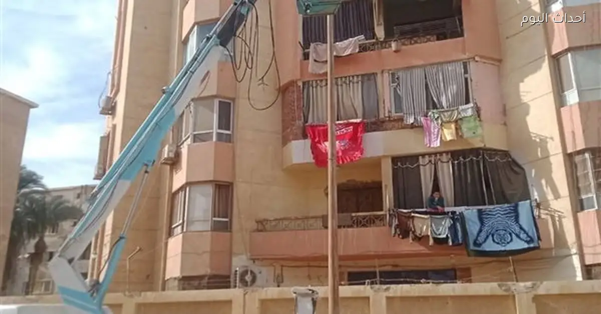 تحسين خدمات الإنارة في حي الأربعين بالسويس