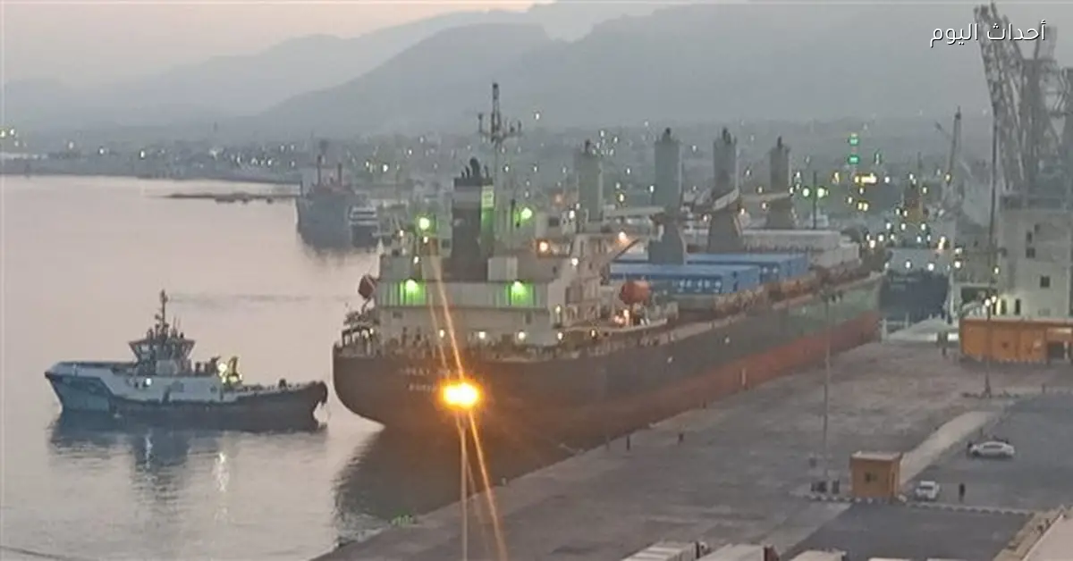 تداول 16 ألف طن و1074 شاحنة في موانئ البحر الأحمر