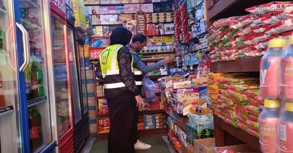تفتيش مفاجئ على المحلات والمطاعم في قنا