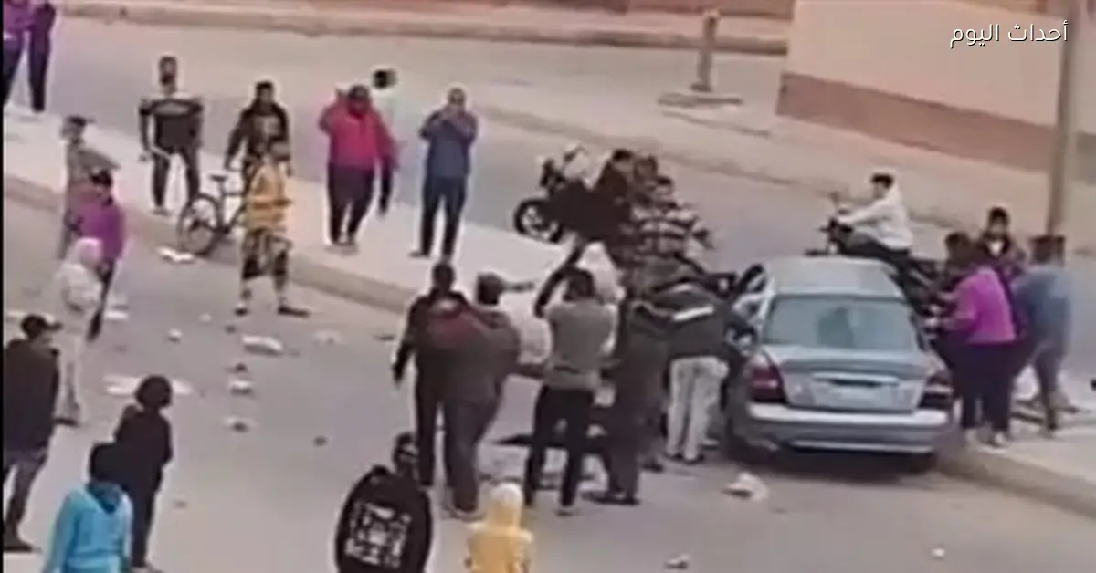 جدل حول فيديو سيارة أمام مدرستين في حدائق أكتوبر