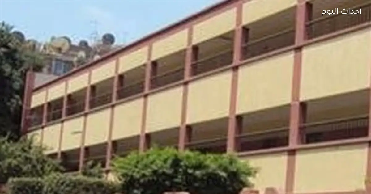 طالب يُقبض عليه بعد الاعتداء على زميله بآلة حادة في قنا