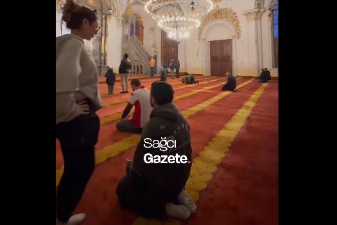 فتاة ترقص امام المصليين في المسجد، أحداث اليوم