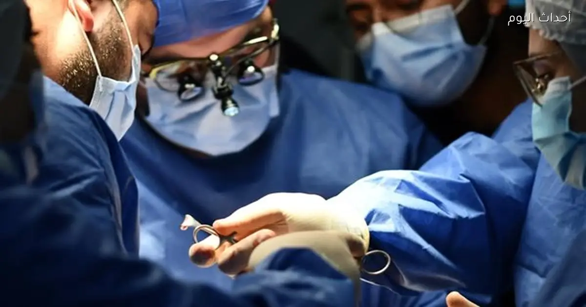 فريق طبي بمستشفى أجا يعيد بناء وجه مريض بعد حادث دراجة نارية
