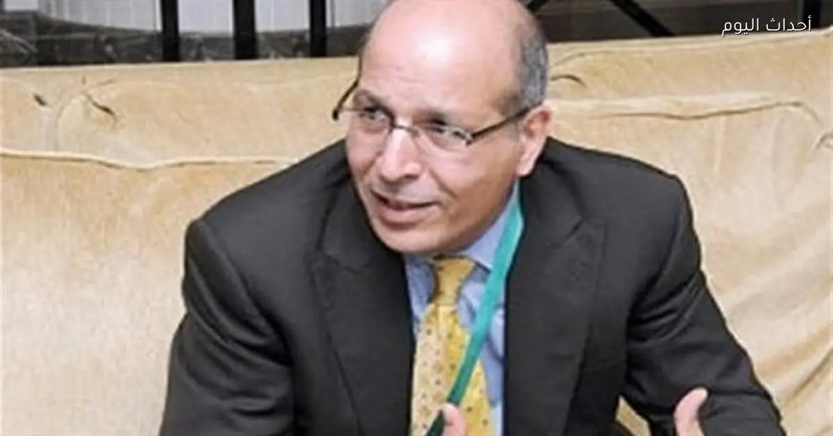 مأمون فندي يناقض نظريات العلوم السياسية التقليدية