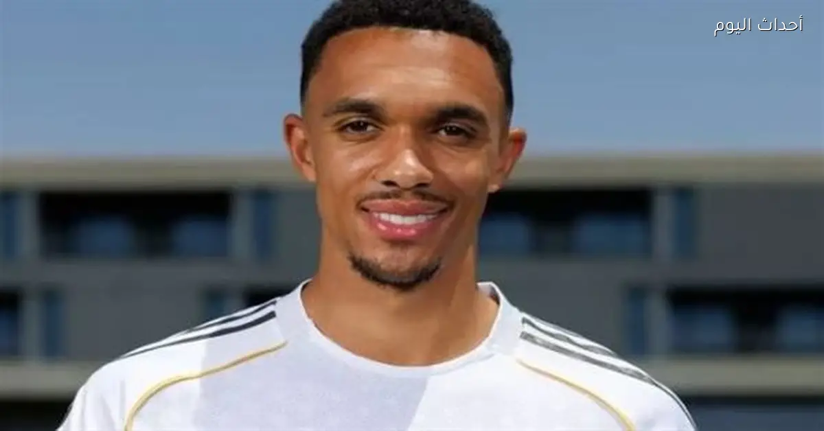 مانشستر سيتي يفاوض ألكسندر أرنولد في الانتقالات الشتوية