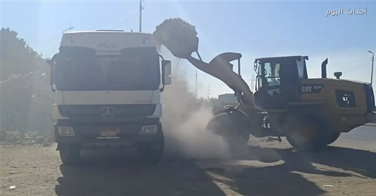 محافظ الدقهلية يواصل رفع المخلفات من شوارع حي غرب المنصورة