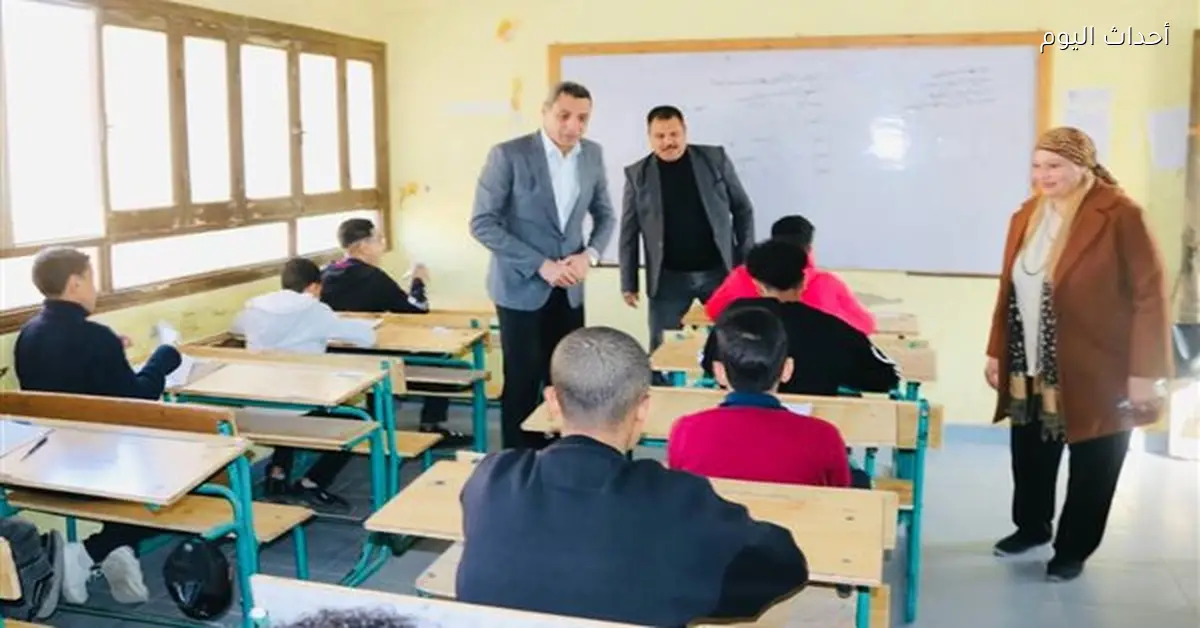 محافظ السويس يزور امتحانات نصف العام للشهادة الإعدادية