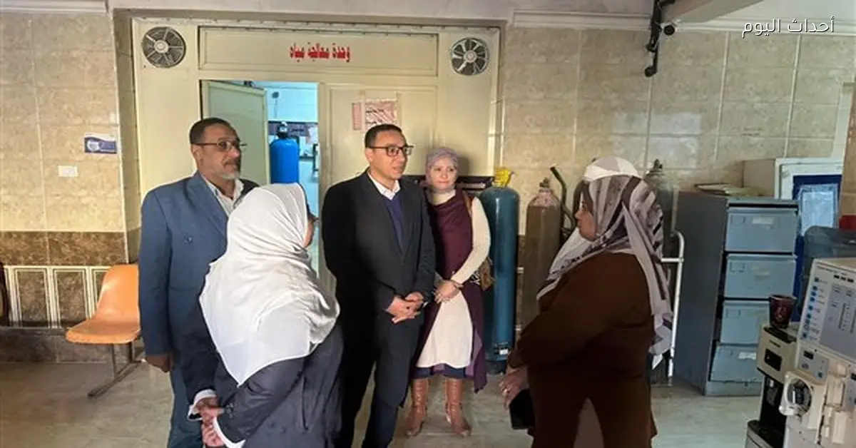 محافظ بني سويف يستعرض تقرير لجنة شؤون القرى