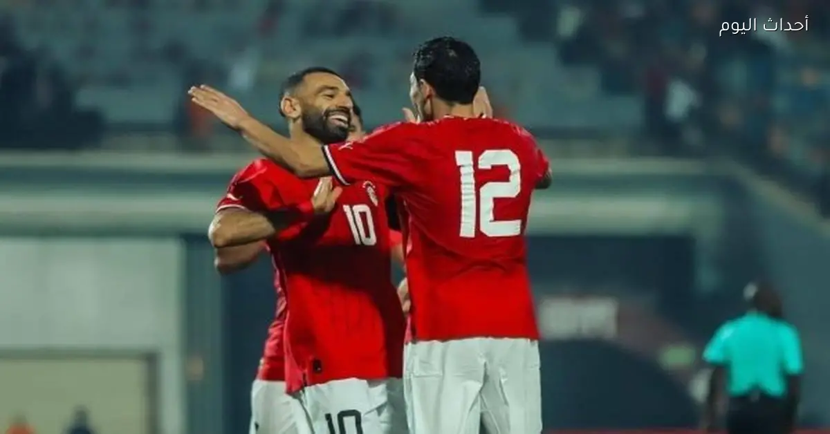 محمد صلاح يظهر في جولة بالدراجات مع زملائه قبل مباراة كوت ديفوار