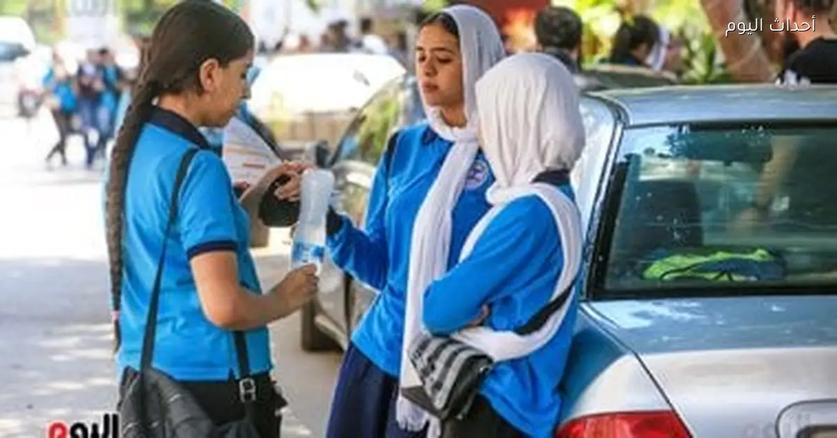 وزارة التعليم تمنع دخول التليفون المحمول للامتحانات