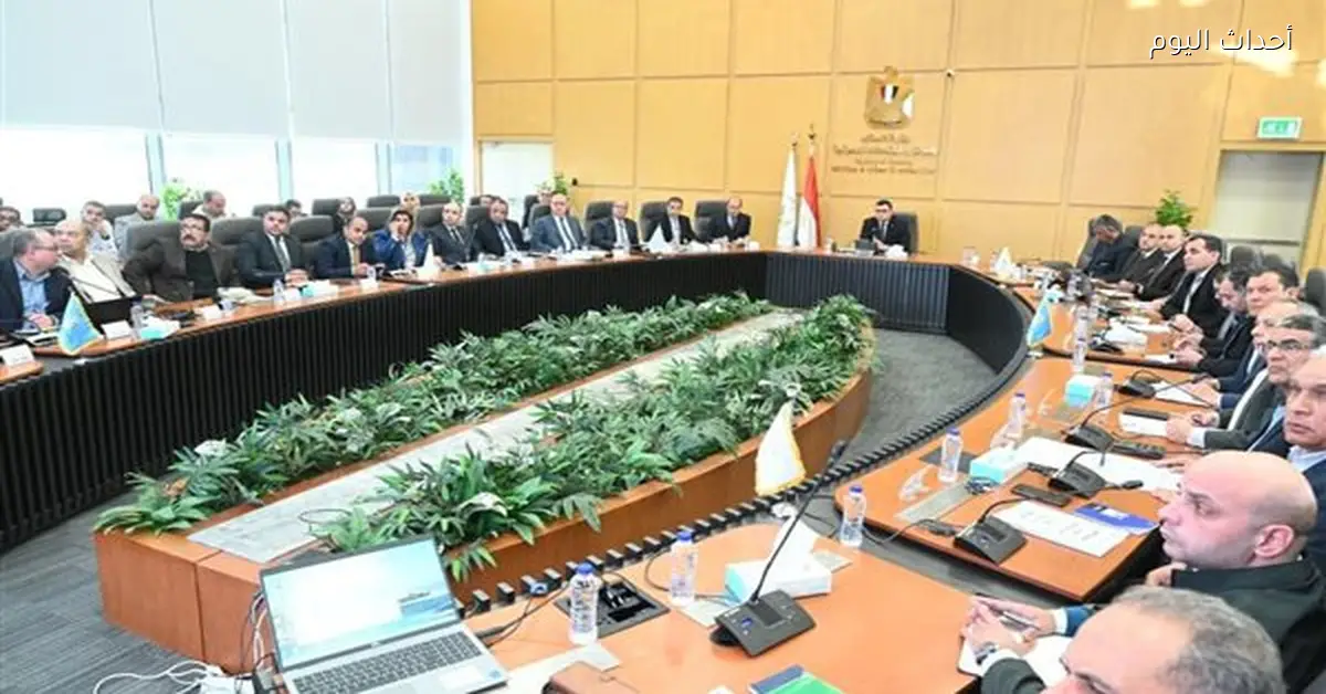 وزير الإسكان يراجع تقدم مشروعات مبادرة “حياة كريمة”