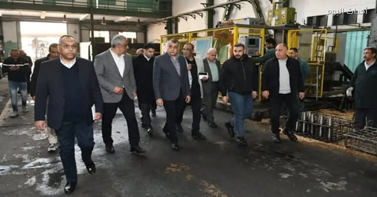 وزير الإنتاج الحربي يزور شركة حلوان للصناعات الهندسية