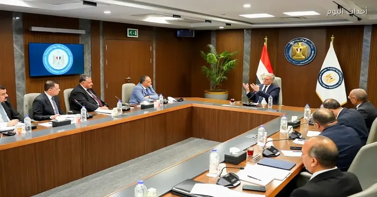 وزير البترول يناقش تطوير الرعاية الصحية للعاملين