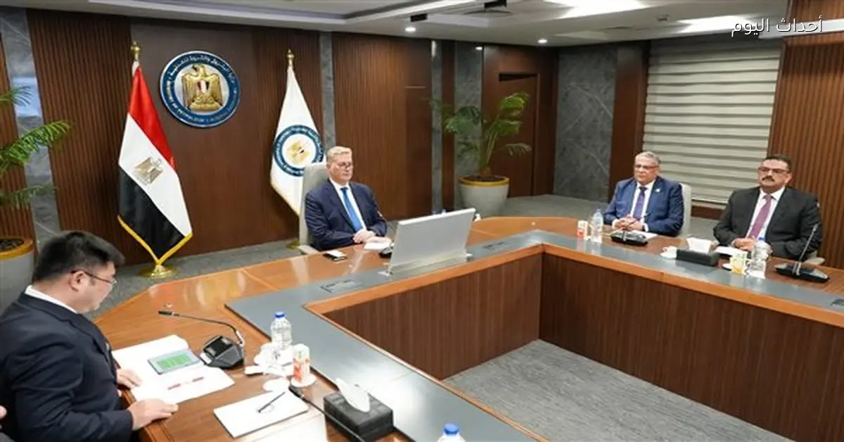 وزير البترول يناقش مع “شينج فا” الصينية فرص الاستثمار في التعدين