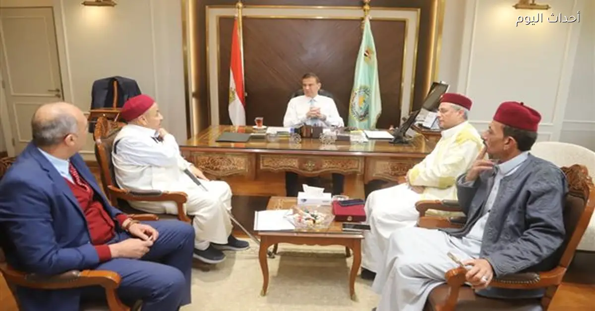 وزير الزراعة يلتقي عمد ومشايخ مطروح لدعم المزارعين