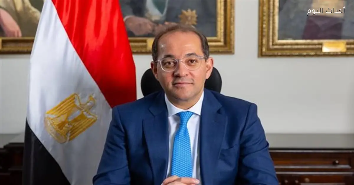 وزير المالية يؤكد التحول لمصادر طاقة نظيفة مستدامة