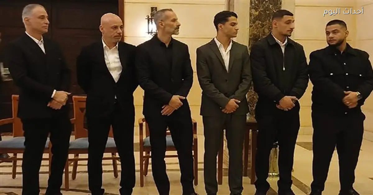 عبد الحميد حسن لاعب الأهلي السابق يتلقى عزاء زوجته بمسجد المشير طنطاوي