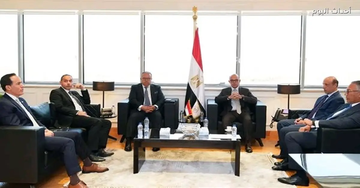 الحكومة تبدأ الربط الإلكتروني لتقليل زمن خدمات الاستثمار