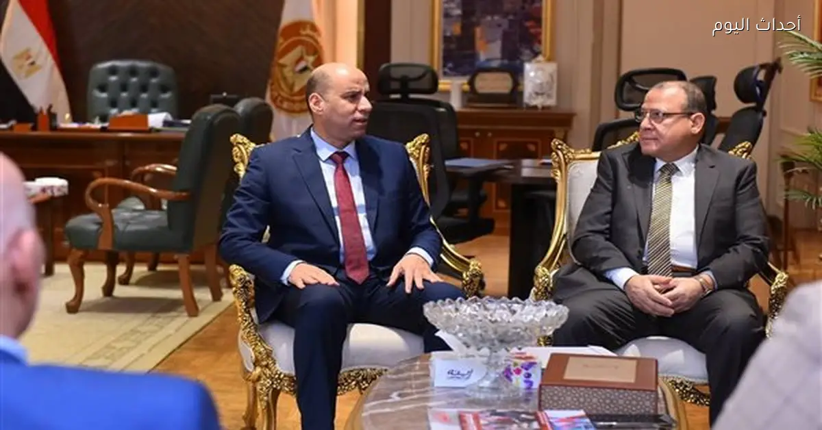وزير العمل يعزز مبادئ الحوار الاجتماعي مع النقابات العمالية