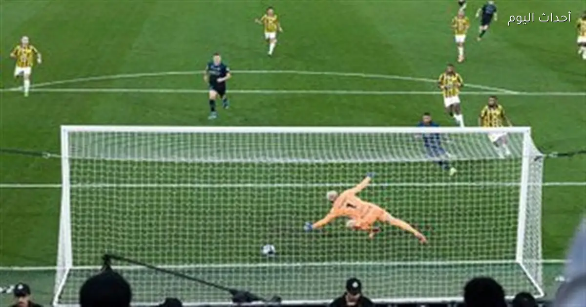 أهداف الشوط الأول لمباراة الهلال والاتحاد في الدوري السعودي 2025-26