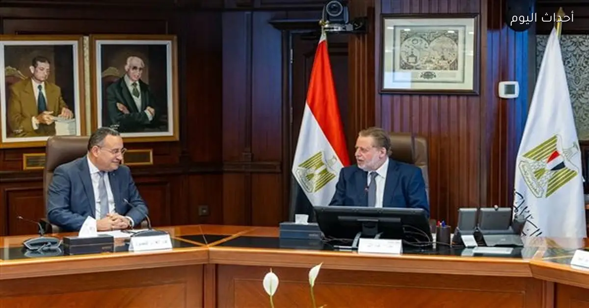 محافظ البنك المركزي ووزير التعليم العالي يناقشان دعم منحة علماء المستقبل