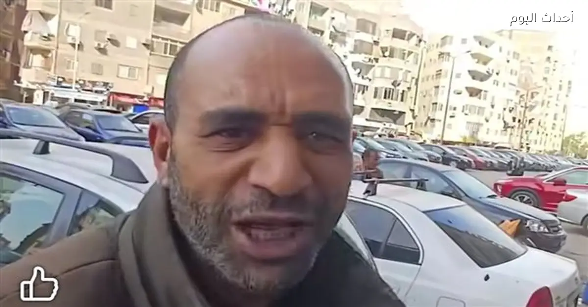 مواطن يوثق محاولة حلاق فرض إتاوة على ركنة