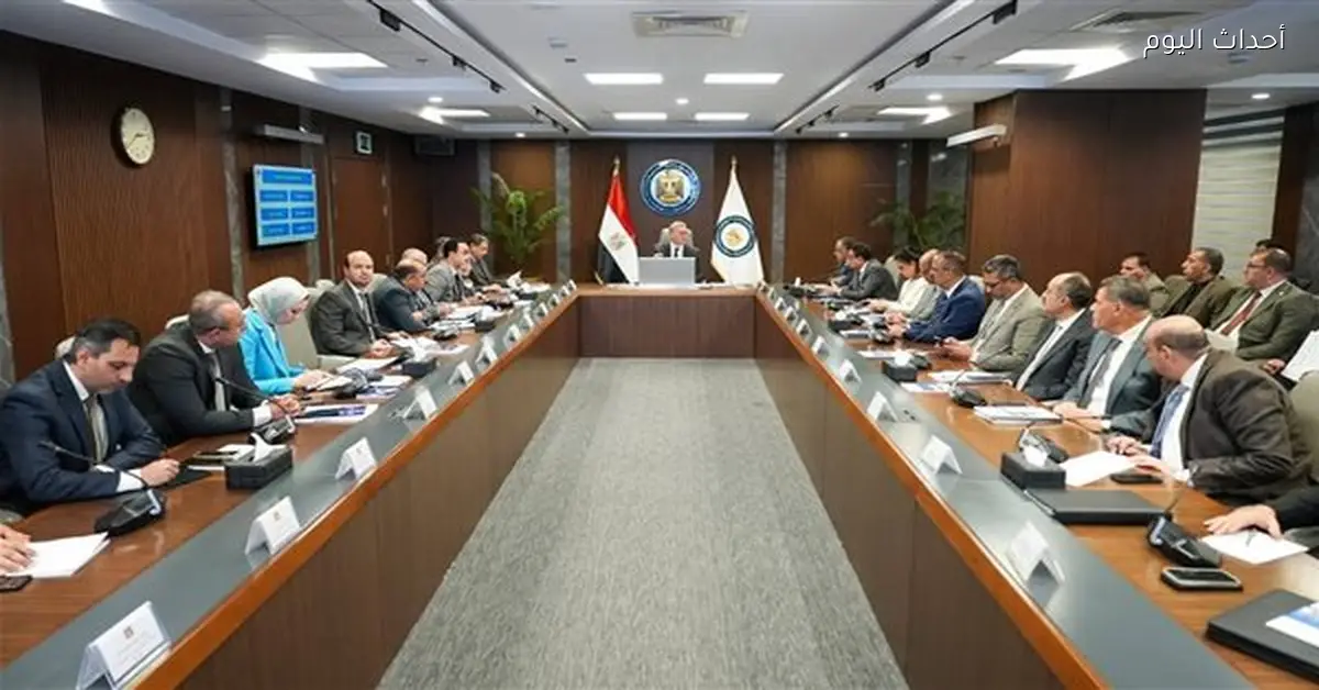 ميناء الحمراء البترولي يبدأ تخزين وتداول البترول الخام