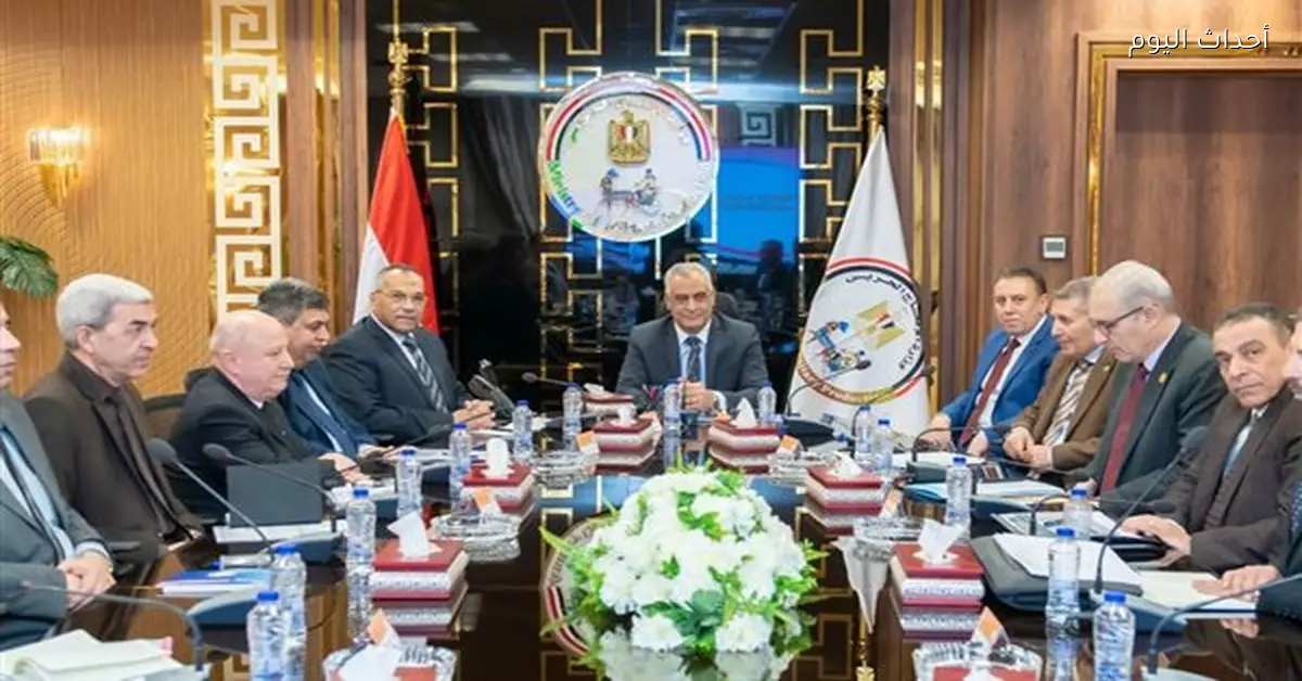 وزير الصناعة يرأس مجلس إدارة مركز تحديث الصناعة