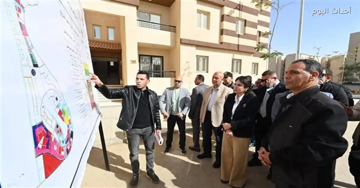 وزيرة الإسكان تحظر الظواهر العشوائية وتنسق مواقف الميكروباصات