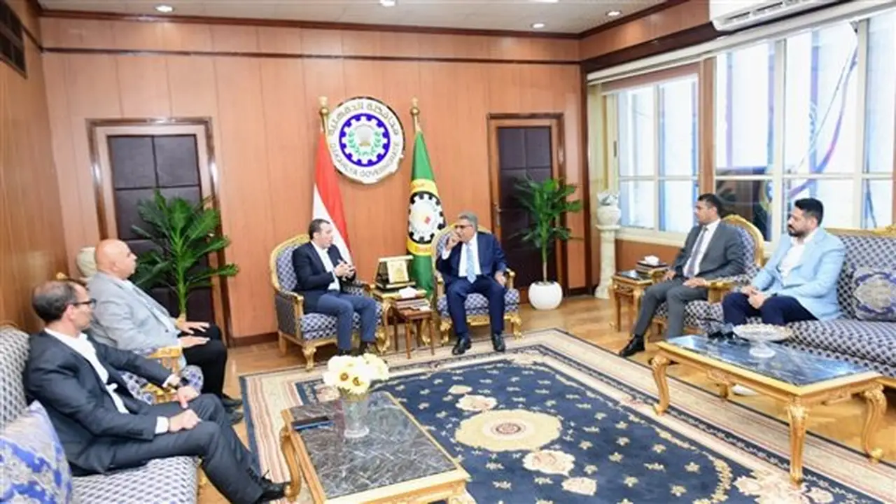 محافظ الدقهلية ورئيس هيئة الإسعاف يبحثان خطط التوسع ورفع كفاءة المنظومة