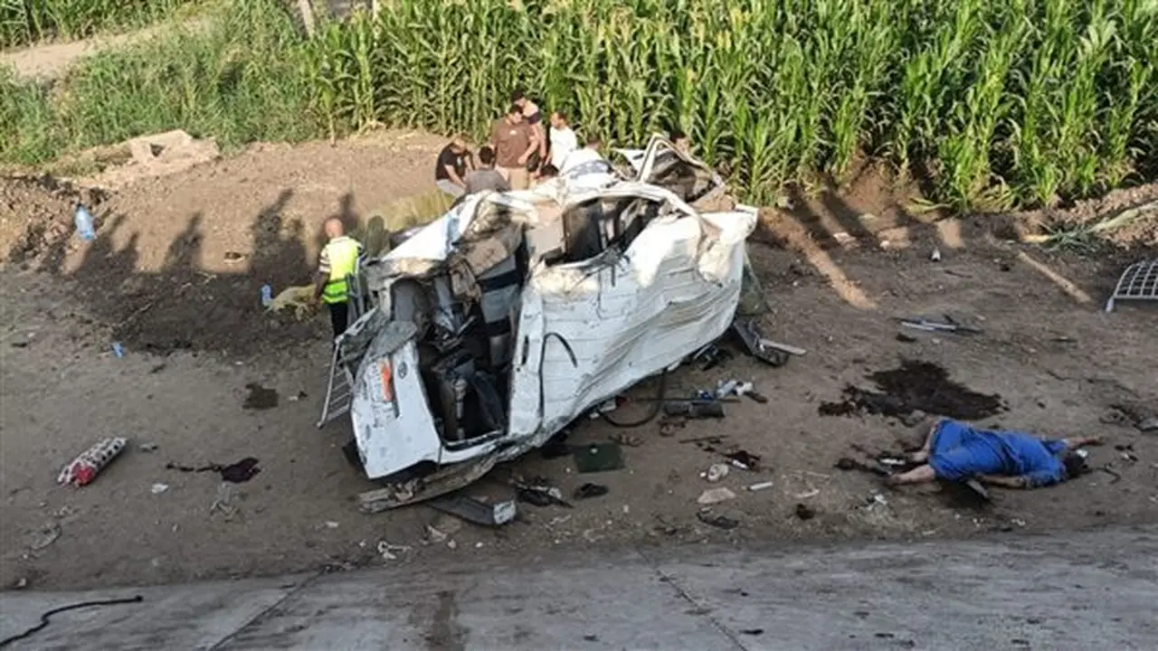 تفاصيل حادث تصادم سيارتين على طريق بنها – شبرا: أسماء المصابين والمتوفين