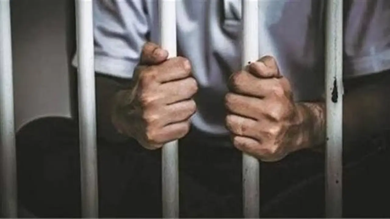 ضبط شخص قام بإلقاء مخلفات الصرف الصحي في ترعة السهوم بقنا