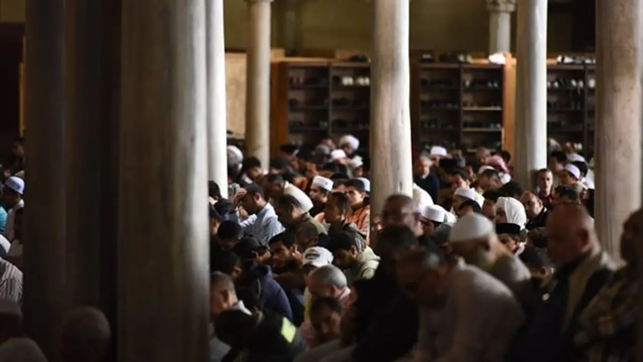 الإفتاء تحذر من التخلف عن صلاة الجمعة: واجب على كل مسلم