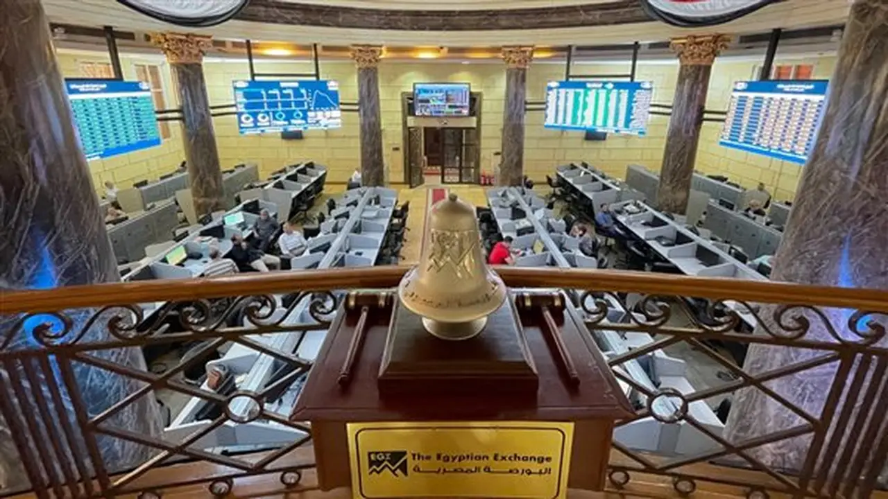 تباين أداء البورصة المصرية نهاية الأسبوع: الرابحون والخاسرون بالأرقام