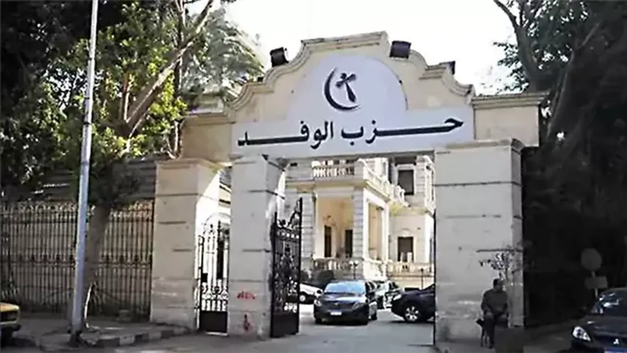 لجنة حزب أحداث اليوم بالغربية تواصل برنامج التأهيل السياسي للمحليات