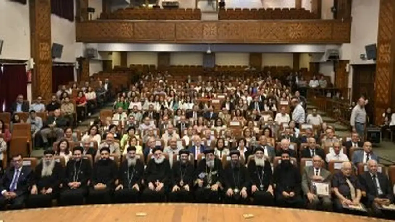 البابا تواضروس الثاني يلتقي بأساتذة جامعة الإسكندرية ويشيد بدورهم في المجتمع