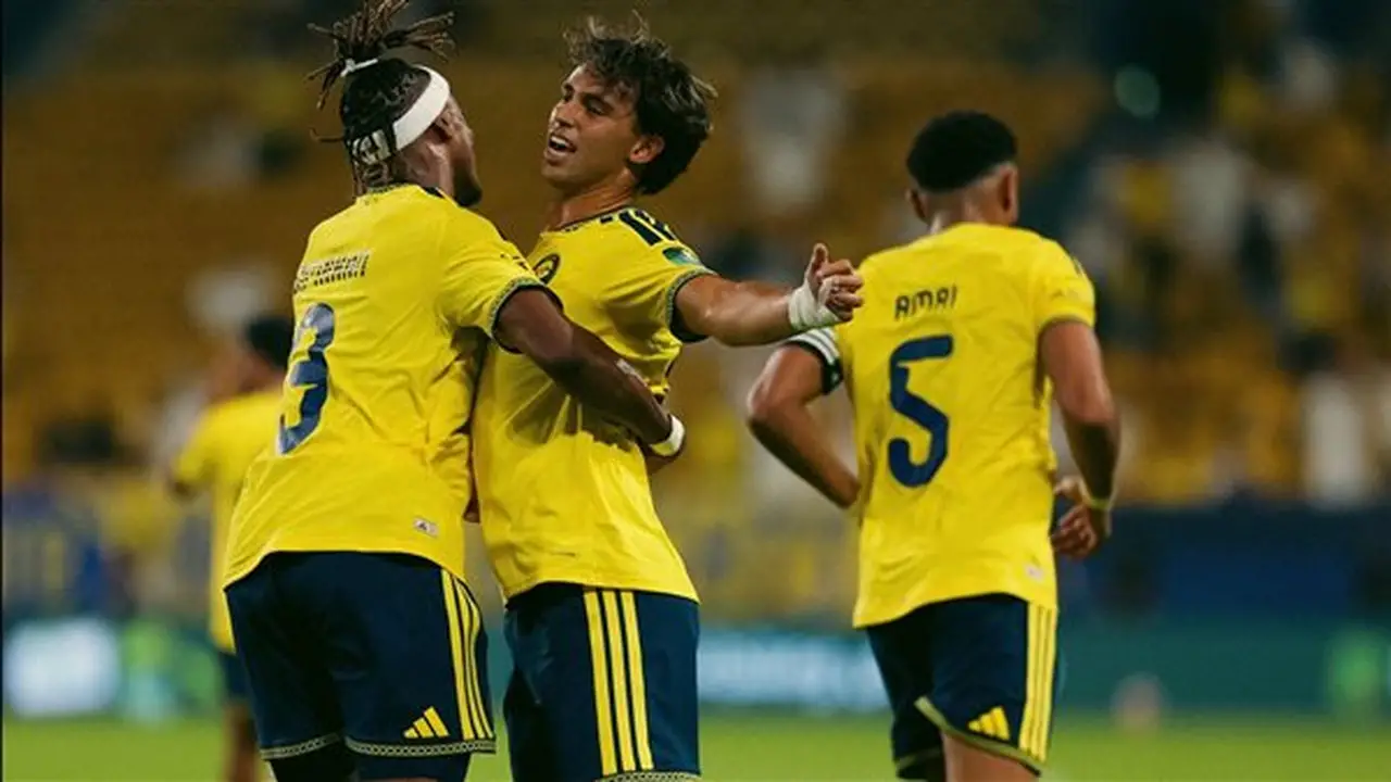 بمشاركة تريزيجيه، النصر يتقدم على الرياض بثنائية نظيفة في الشوط الأول