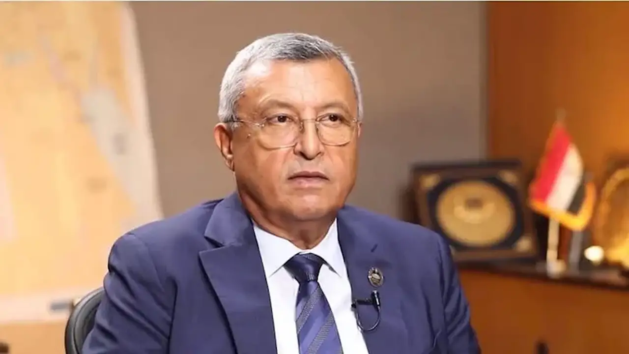 أسعار النفط تحت ضغط التوترات السياسية: رئيس لجنة الطاقة بمجلس الشيوخ يدعو لتصحيح مفهوم الاكتفاء الذاتي