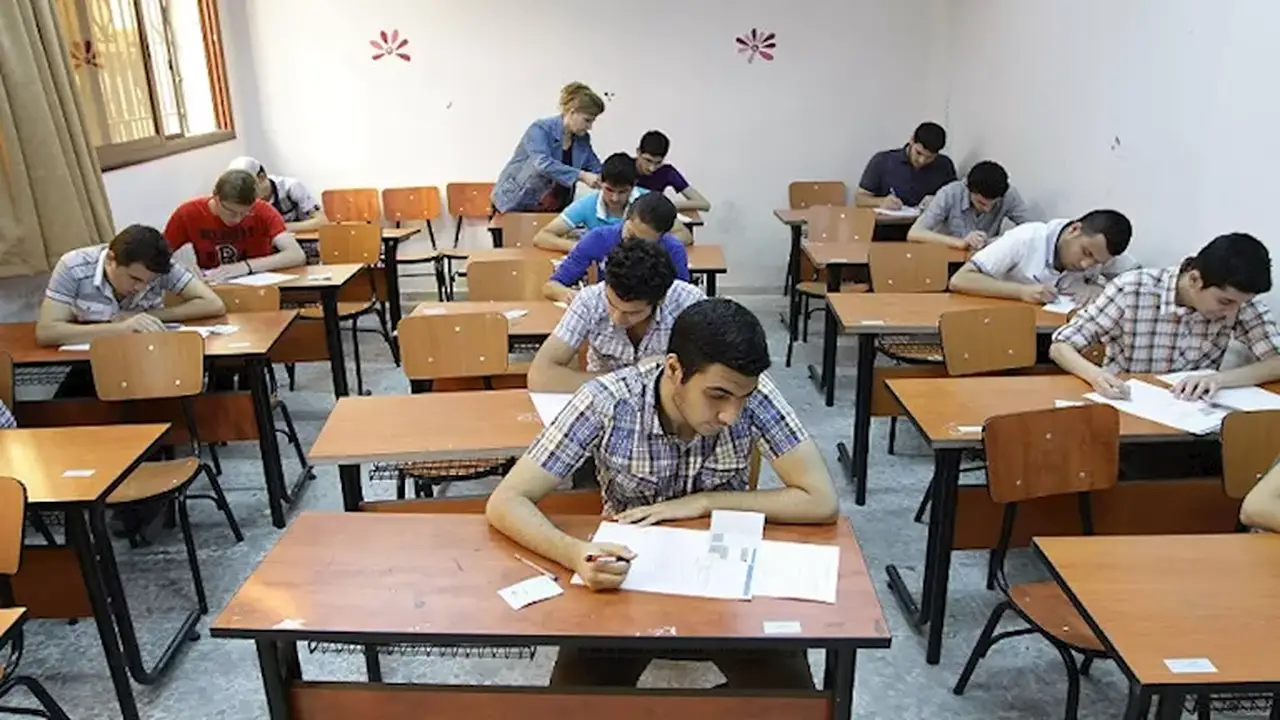طلاب الثانوية العامة يؤدون امتحانات اللغة العربية والتربية الدينية غدًا
